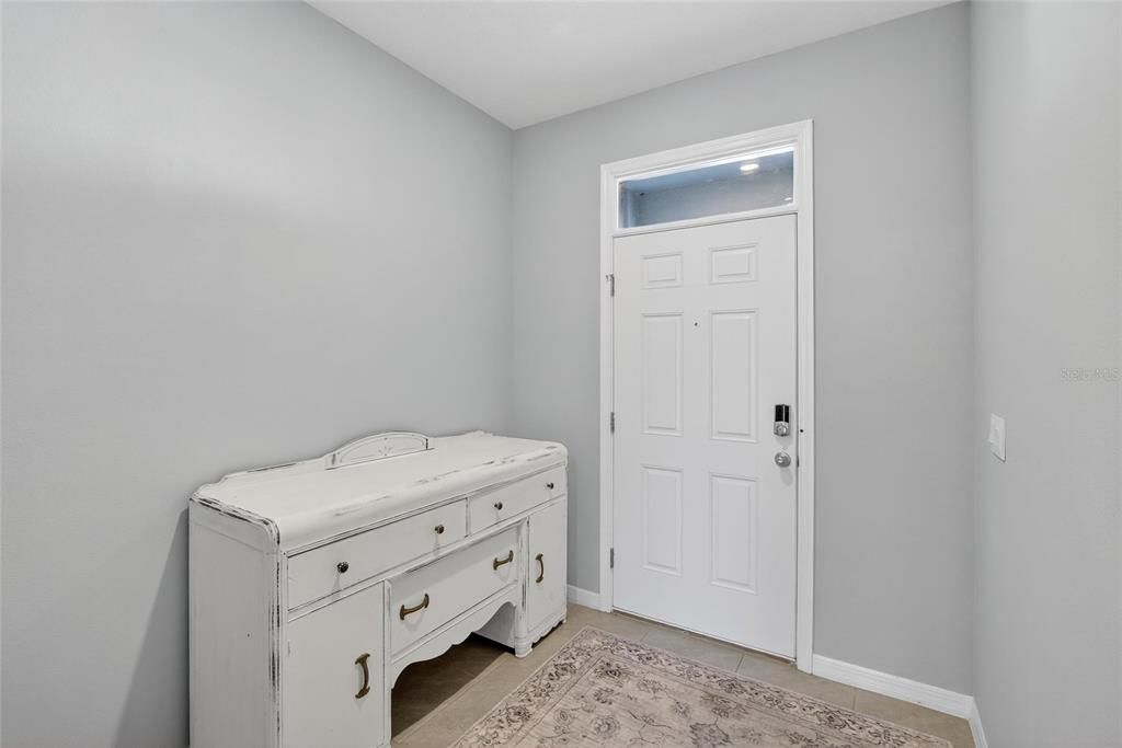 For Sale: $295,000 (3 beds, 2 baths, 1695 Square Feet)