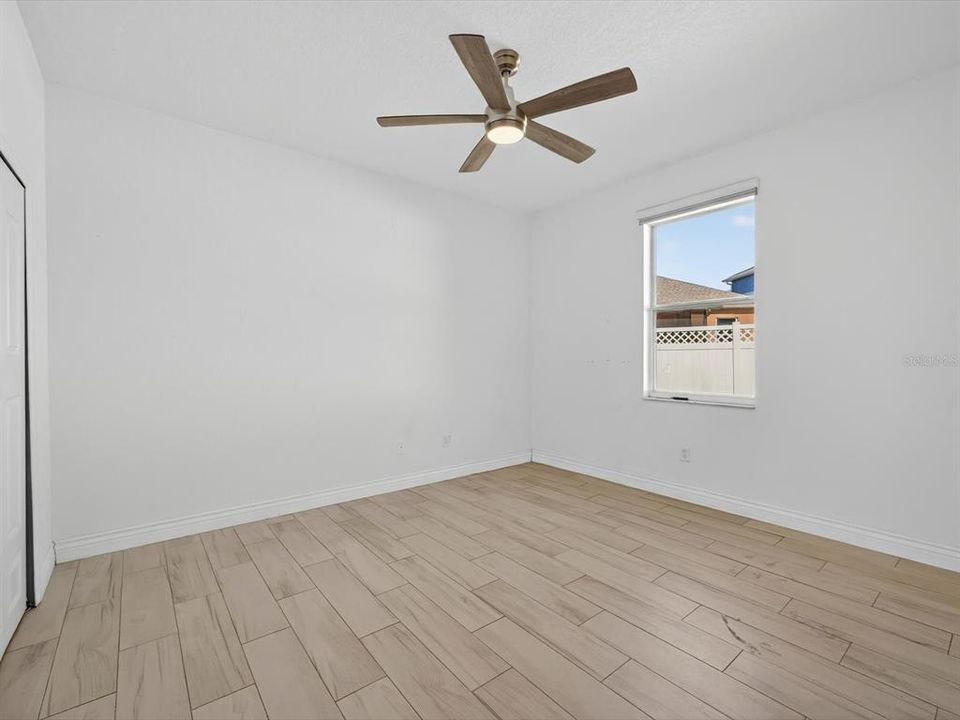 Под контрактом: $445,000 (3 спален, 2 ванн, 1942 Квадратных фут)