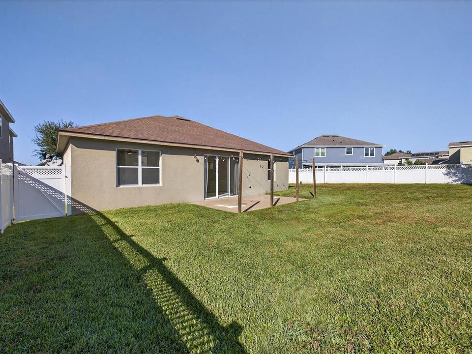 Под контрактом: $445,000 (3 спален, 2 ванн, 1942 Квадратных фут)