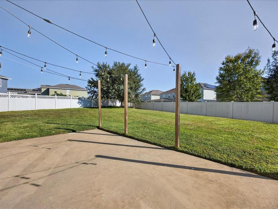 Под контрактом: $445,000 (3 спален, 2 ванн, 1942 Квадратных фут)