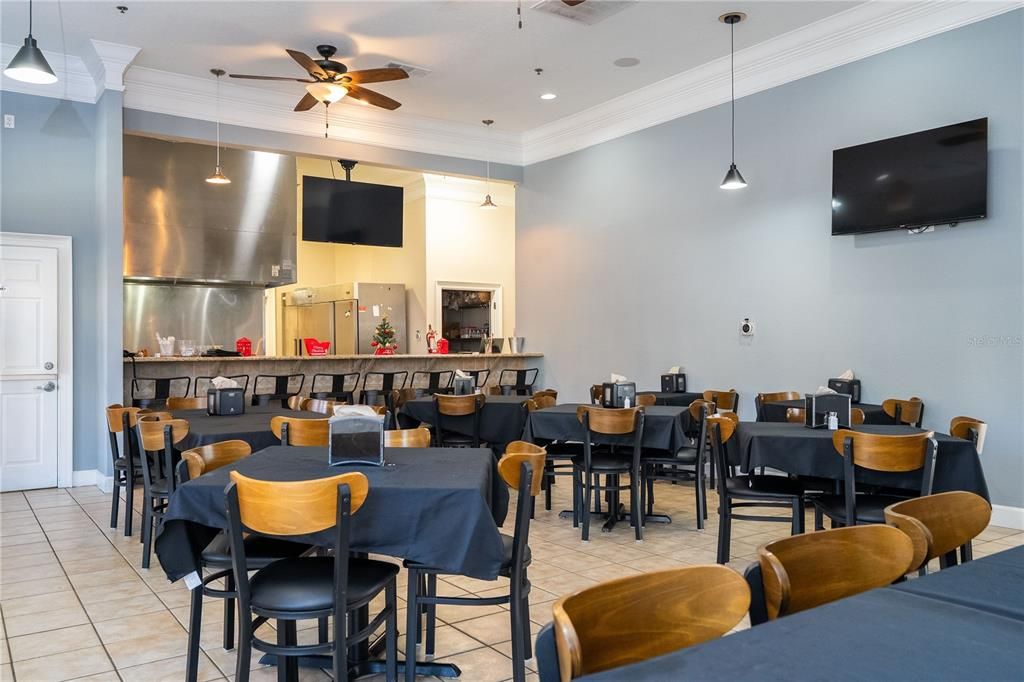 For Sale: $249,999 (3 beds, 2 baths, 1244 Square Feet)