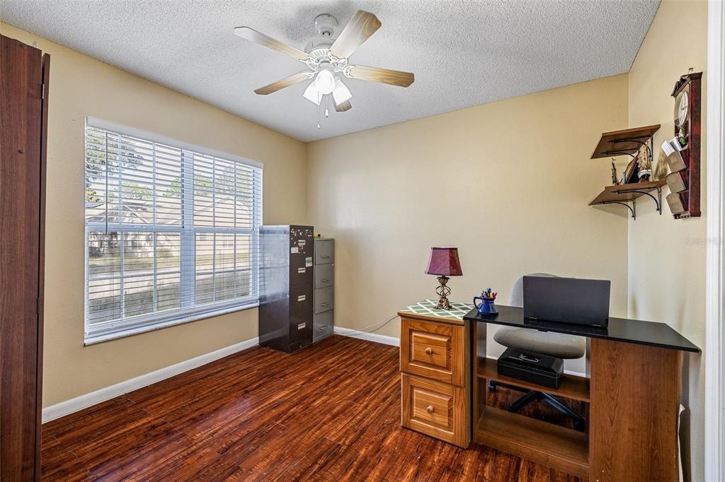 For Sale: $275,000 (3 beds, 2 baths, 1177 Square Feet)