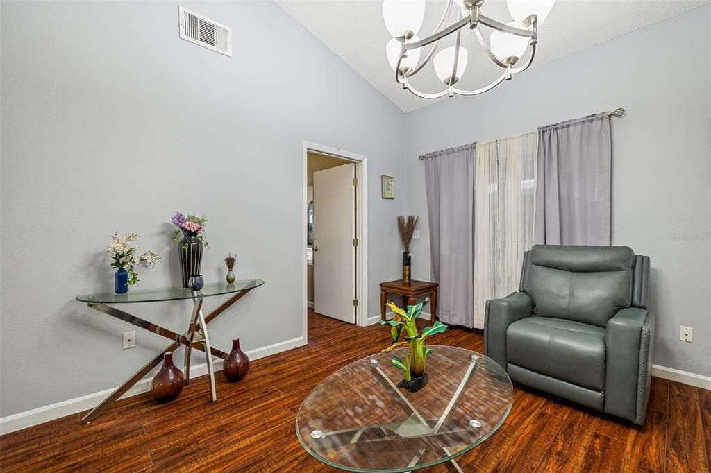 For Sale: $275,000 (3 beds, 2 baths, 1177 Square Feet)