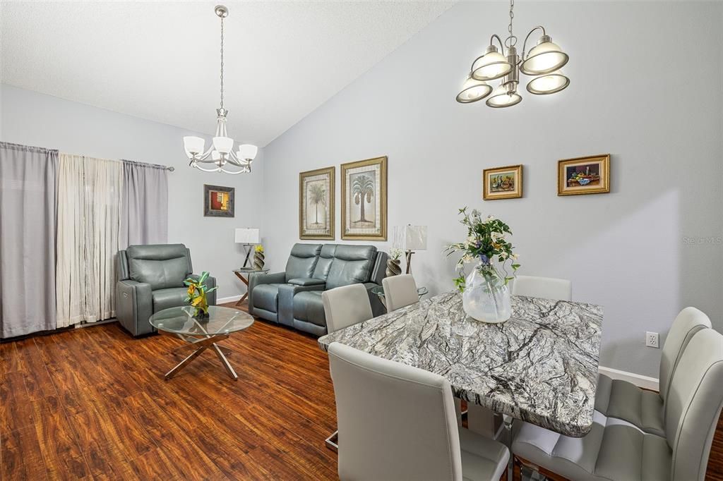 For Sale: $275,000 (3 beds, 2 baths, 1177 Square Feet)