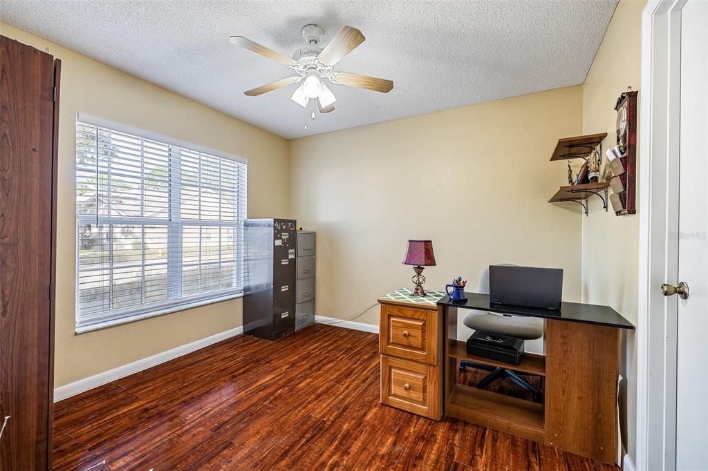 For Sale: $275,000 (3 beds, 2 baths, 1177 Square Feet)