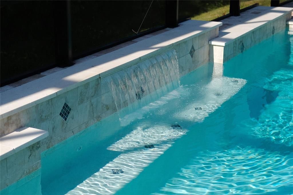 For Sale: $569,000 (4 beds, 3 baths, 2727 Square Feet)