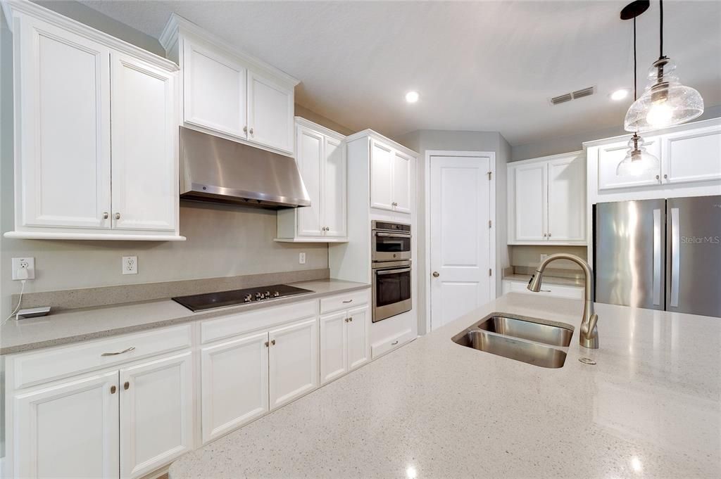 For Sale: $569,000 (4 beds, 3 baths, 2727 Square Feet)