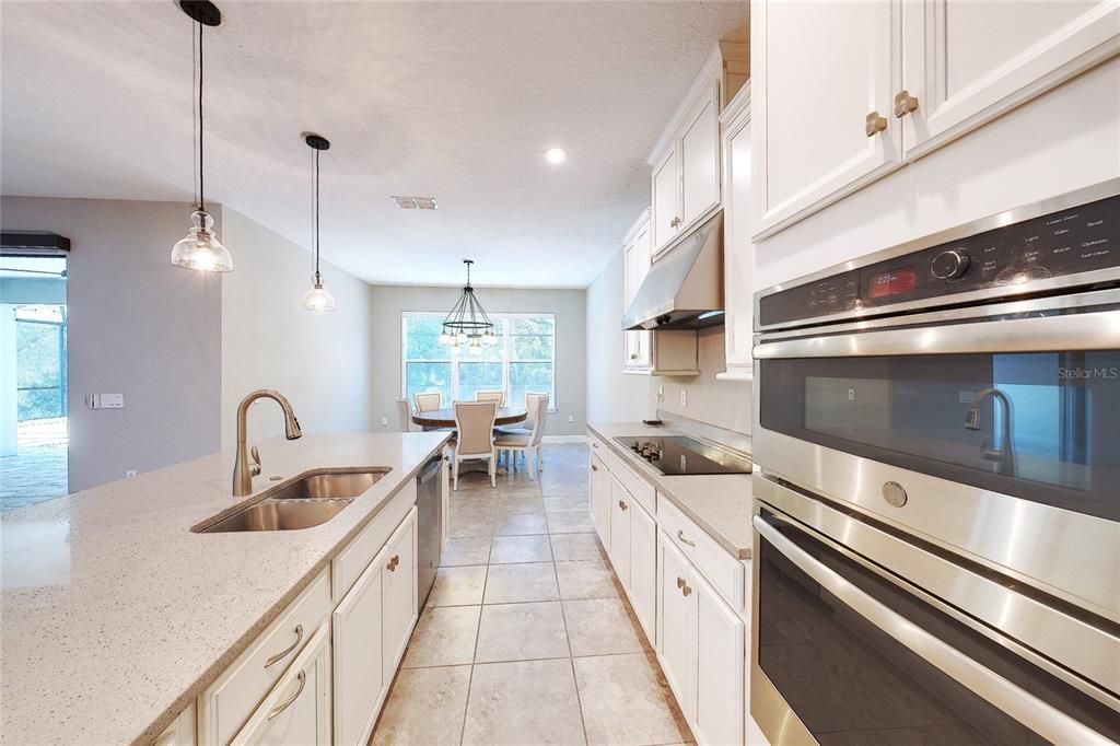 For Sale: $569,000 (4 beds, 3 baths, 2727 Square Feet)