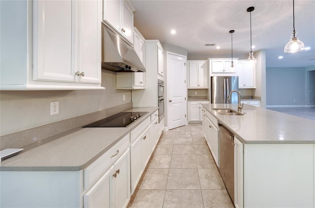 For Sale: $569,000 (4 beds, 3 baths, 2727 Square Feet)