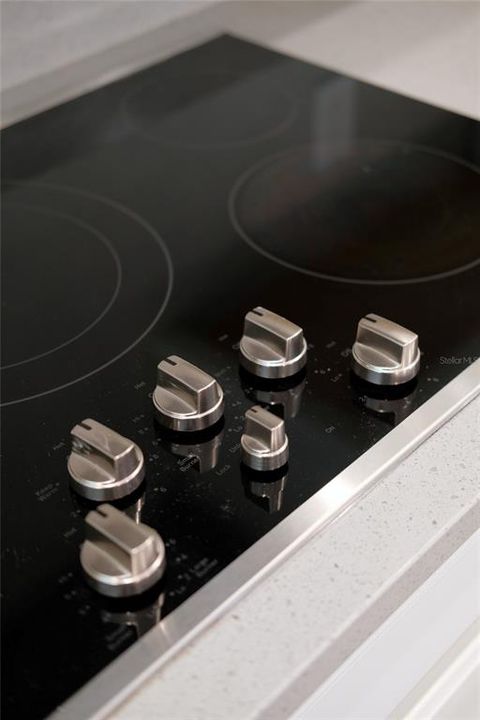 For Sale: $569,000 (4 beds, 3 baths, 2727 Square Feet)