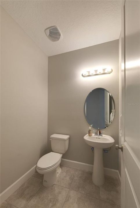 For Sale: $569,000 (4 beds, 3 baths, 2727 Square Feet)