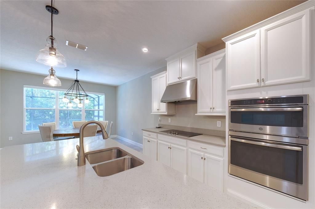 For Sale: $569,000 (4 beds, 3 baths, 2727 Square Feet)