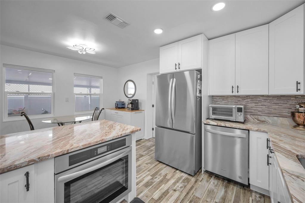 На продажу: $624,900 (3 спален, 2 ванн, 1114 Квадратных фут)