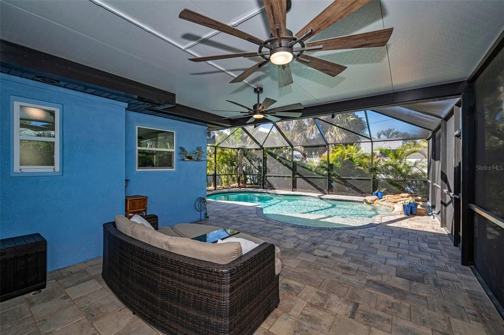 На продажу: $624,900 (3 спален, 2 ванн, 1114 Квадратных фут)