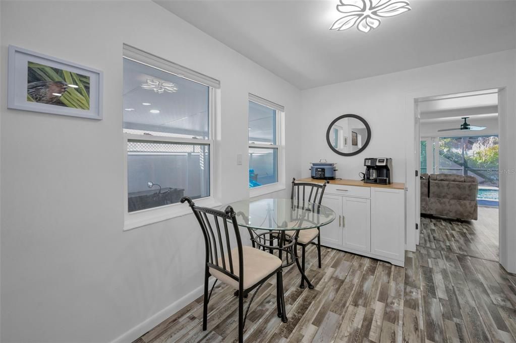 На продажу: $624,900 (3 спален, 2 ванн, 1114 Квадратных фут)