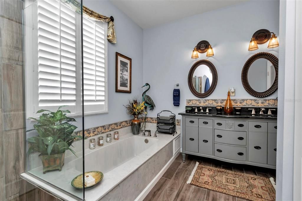 For Sale: $274,900 (2 beds, 2 baths, 1536 Square Feet)