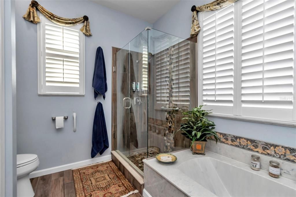 For Sale: $274,900 (2 beds, 2 baths, 1536 Square Feet)