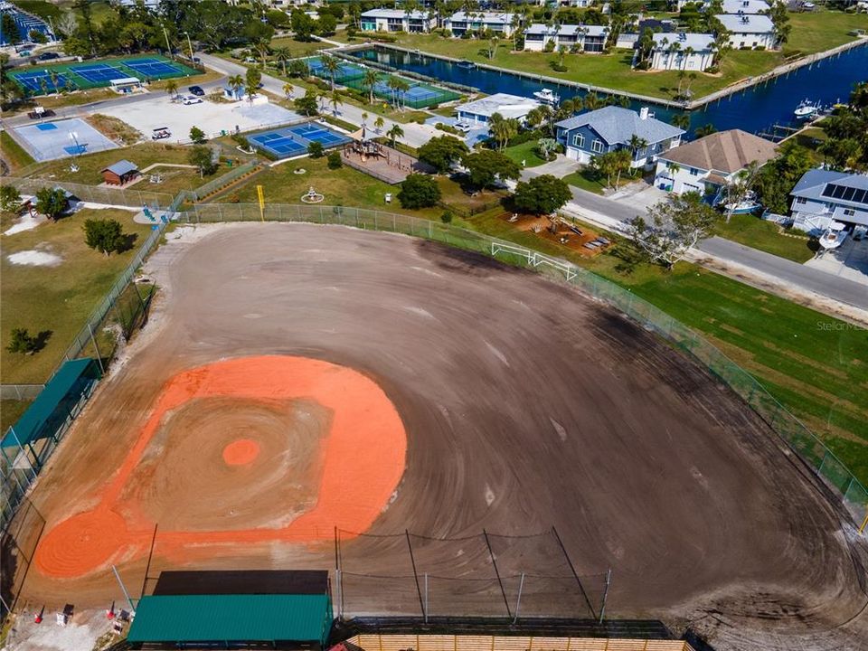 На продажу: $875,000 (3 спален, 2 ванн, 1536 Квадратных фут)