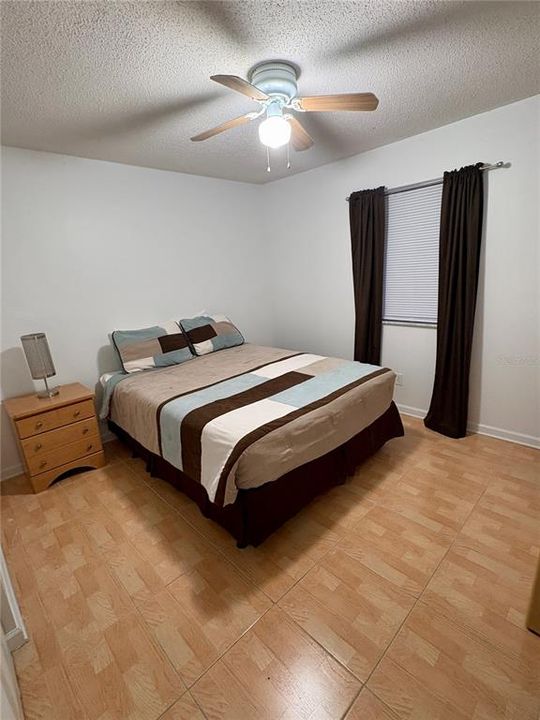 На продажу: $189,999 (2 спален, 2 ванн, 938 Квадратных фут)