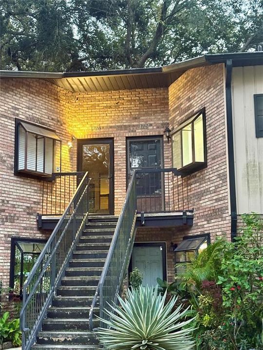 На продажу: $189,999 (2 спален, 2 ванн, 938 Квадратных фут)