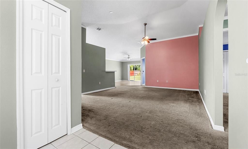 For Sale: $325,000 (3 beds, 2 baths, 1632 Square Feet)