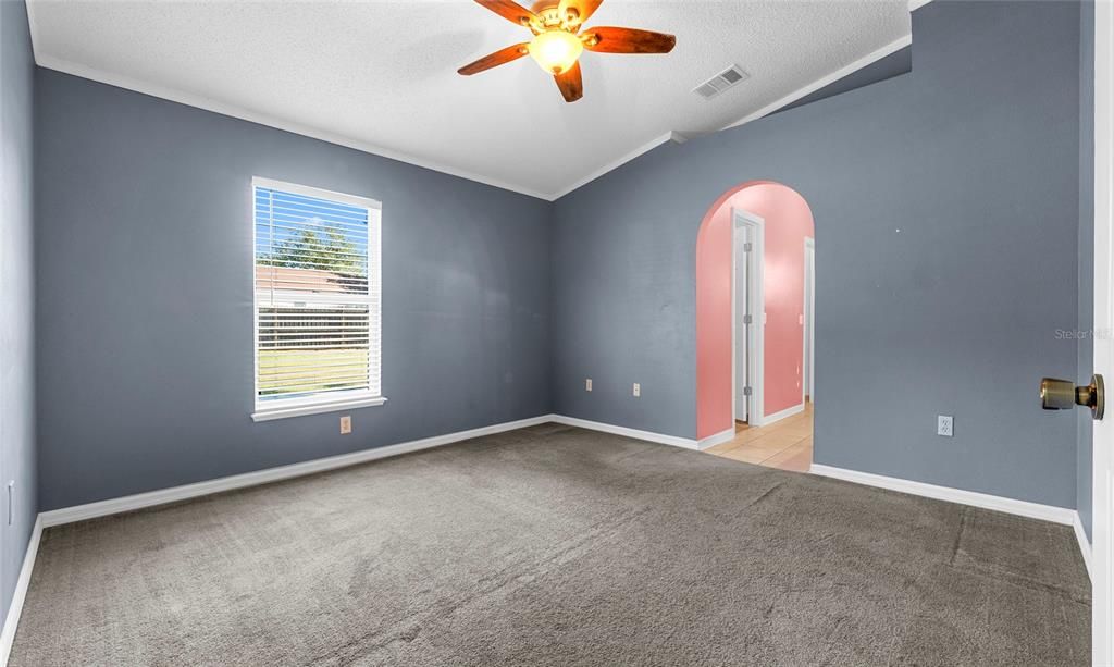 For Sale: $325,000 (3 beds, 2 baths, 1632 Square Feet)