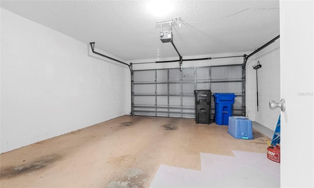 For Sale: $325,000 (3 beds, 2 baths, 1632 Square Feet)