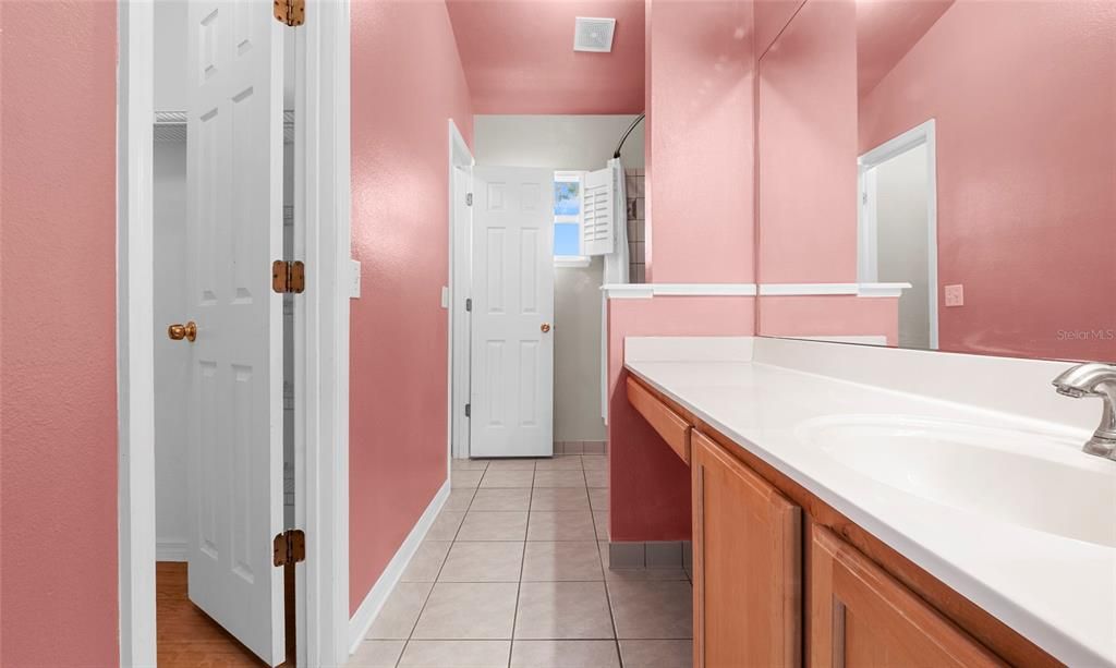 For Sale: $325,000 (3 beds, 2 baths, 1632 Square Feet)