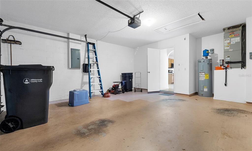 For Sale: $325,000 (3 beds, 2 baths, 1632 Square Feet)