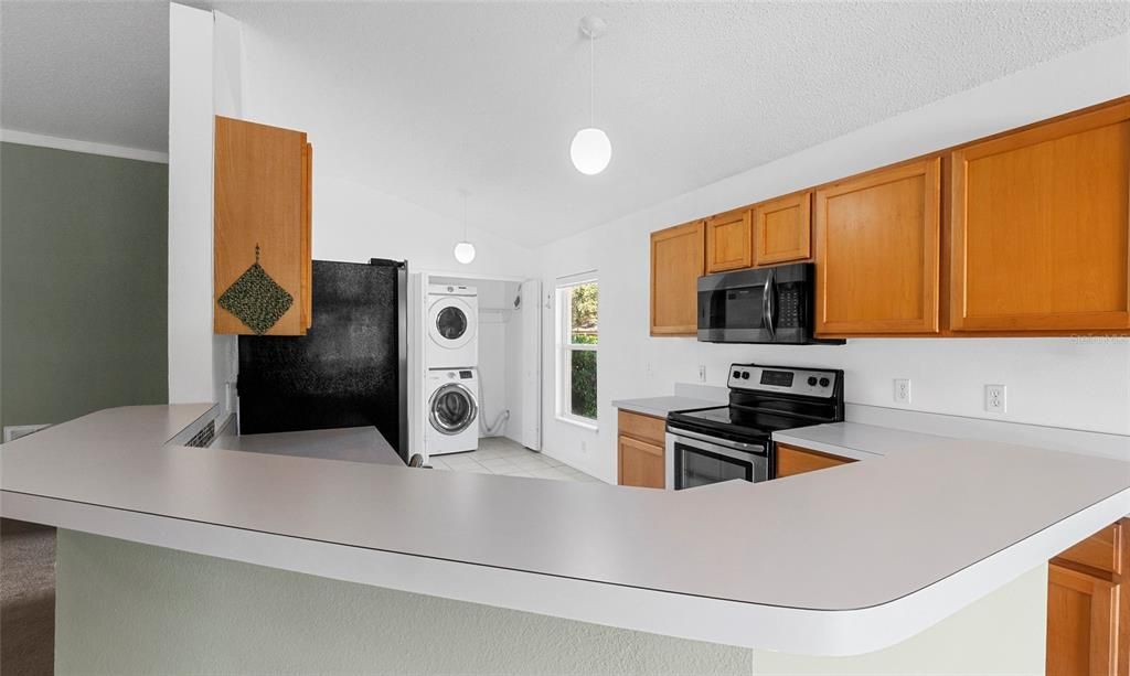 For Sale: $325,000 (3 beds, 2 baths, 1632 Square Feet)