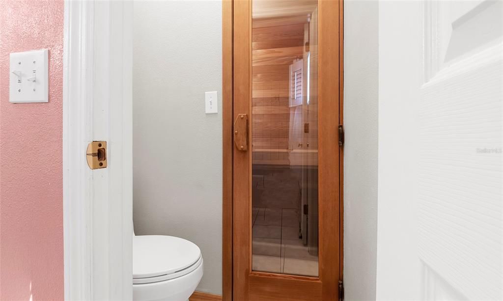 For Sale: $325,000 (3 beds, 2 baths, 1632 Square Feet)