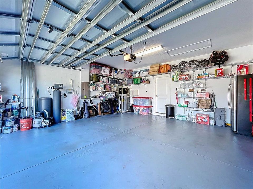 For Sale: $549,000 (4 beds, 3 baths, 2555 Square Feet)