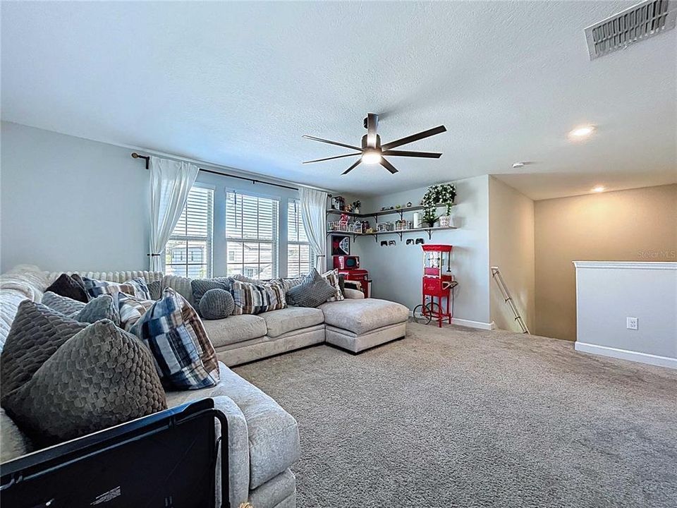 For Sale: $549,000 (4 beds, 3 baths, 2555 Square Feet)