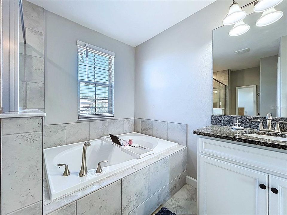 For Sale: $549,000 (4 beds, 3 baths, 2555 Square Feet)