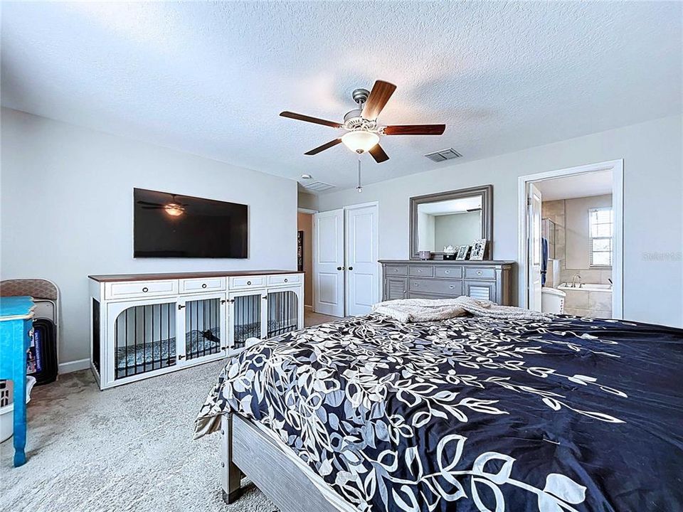 For Sale: $549,000 (4 beds, 3 baths, 2555 Square Feet)