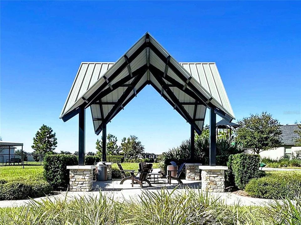 For Sale: $549,000 (4 beds, 3 baths, 2555 Square Feet)