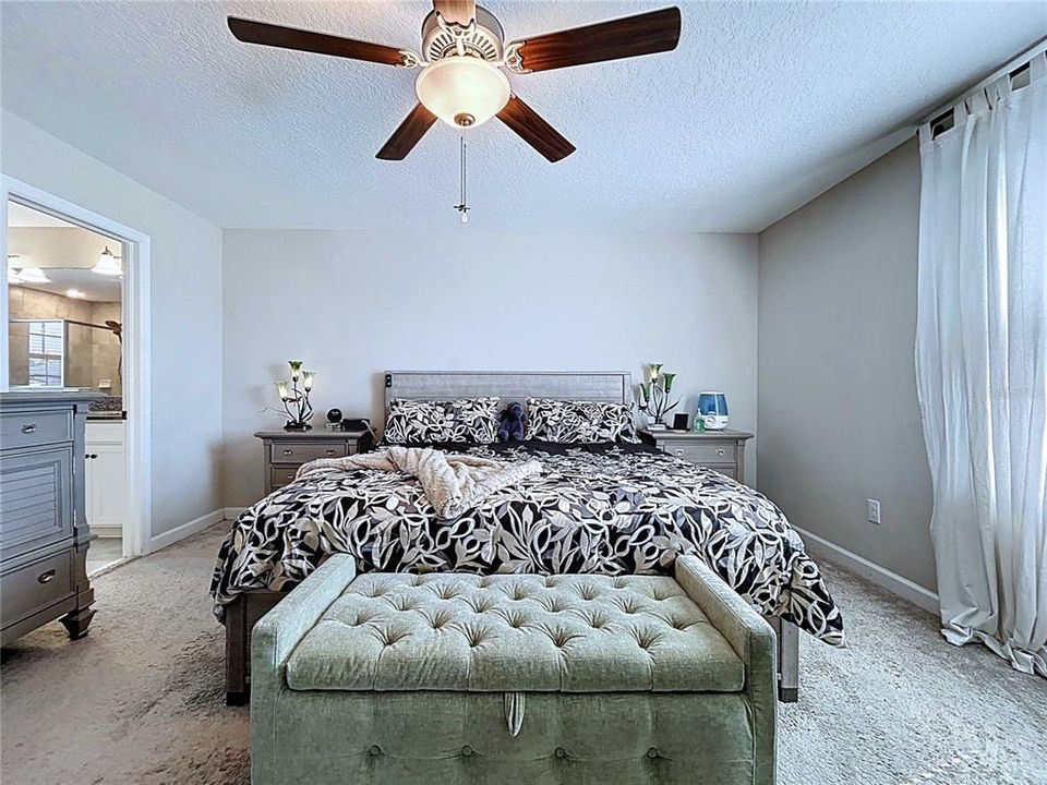 For Sale: $549,000 (4 beds, 3 baths, 2555 Square Feet)