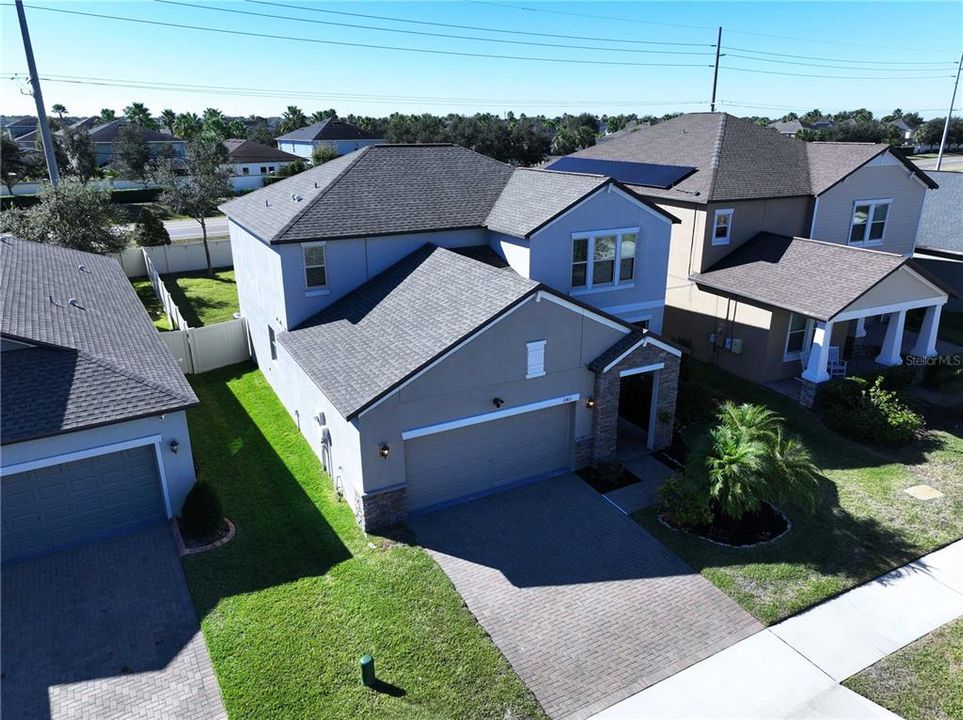 For Sale: $549,000 (4 beds, 3 baths, 2555 Square Feet)