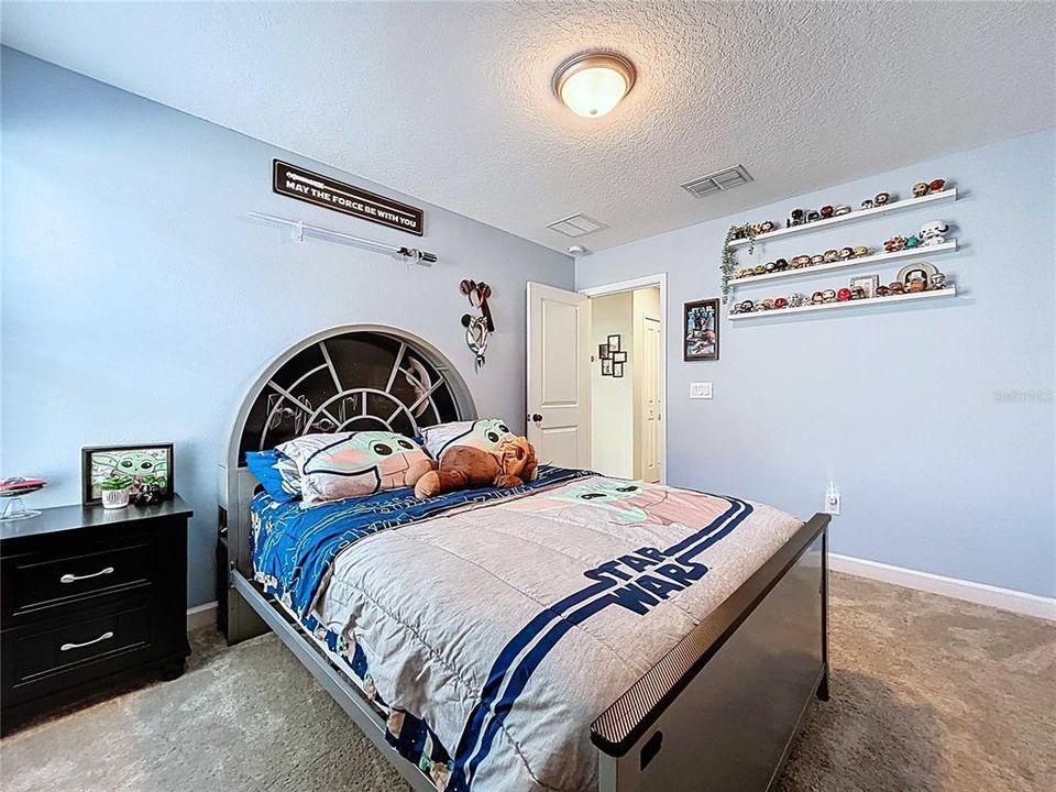 For Sale: $549,000 (4 beds, 3 baths, 2555 Square Feet)