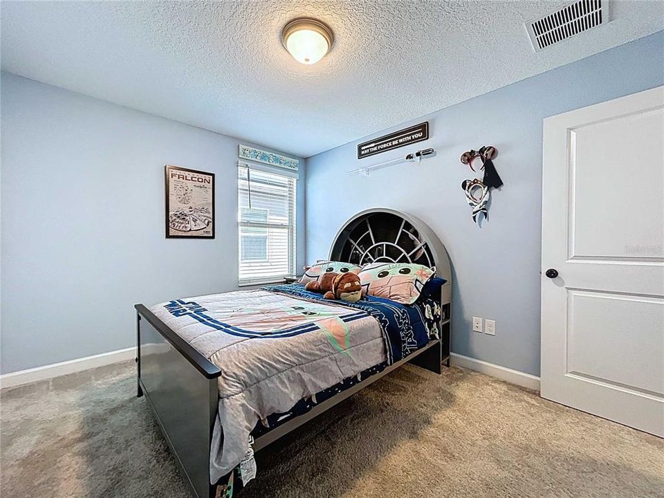 For Sale: $549,000 (4 beds, 3 baths, 2555 Square Feet)