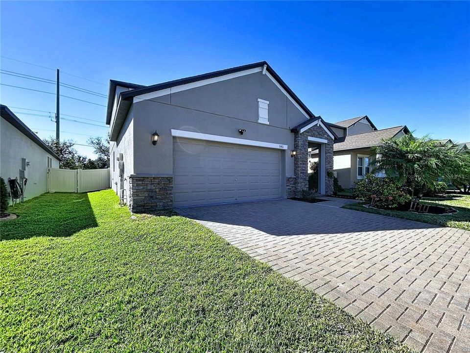 For Sale: $549,000 (4 beds, 3 baths, 2555 Square Feet)