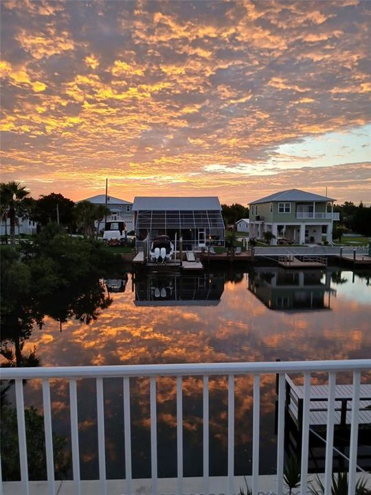 En Venta: $750,000 (3 camas, 2 baños, 2610 Pies cuadrados)