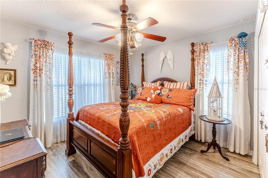 En Venta: $750,000 (3 camas, 2 baños, 2610 Pies cuadrados)