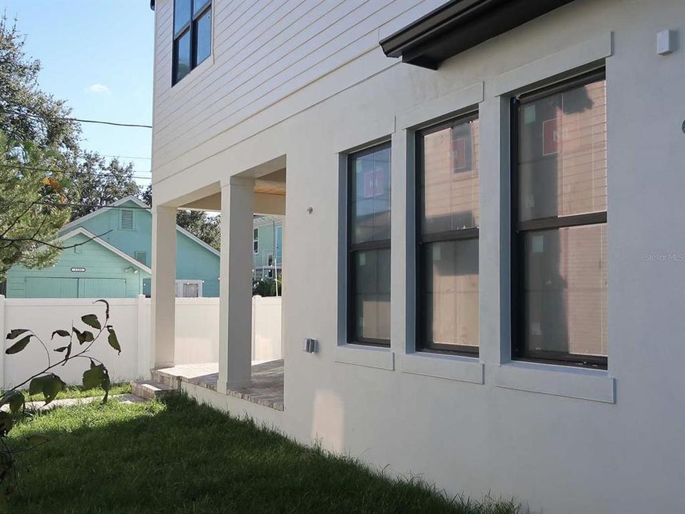 For Sale: $1,795,000 (5 beds, 5 baths, 3820 Square Feet)