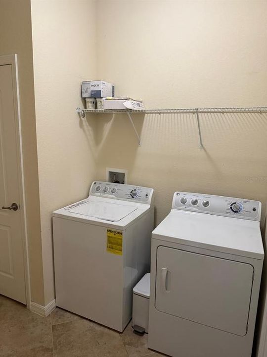 出租: $2,600 (3 贝兹, 2 浴室, 1684 平方英尺)