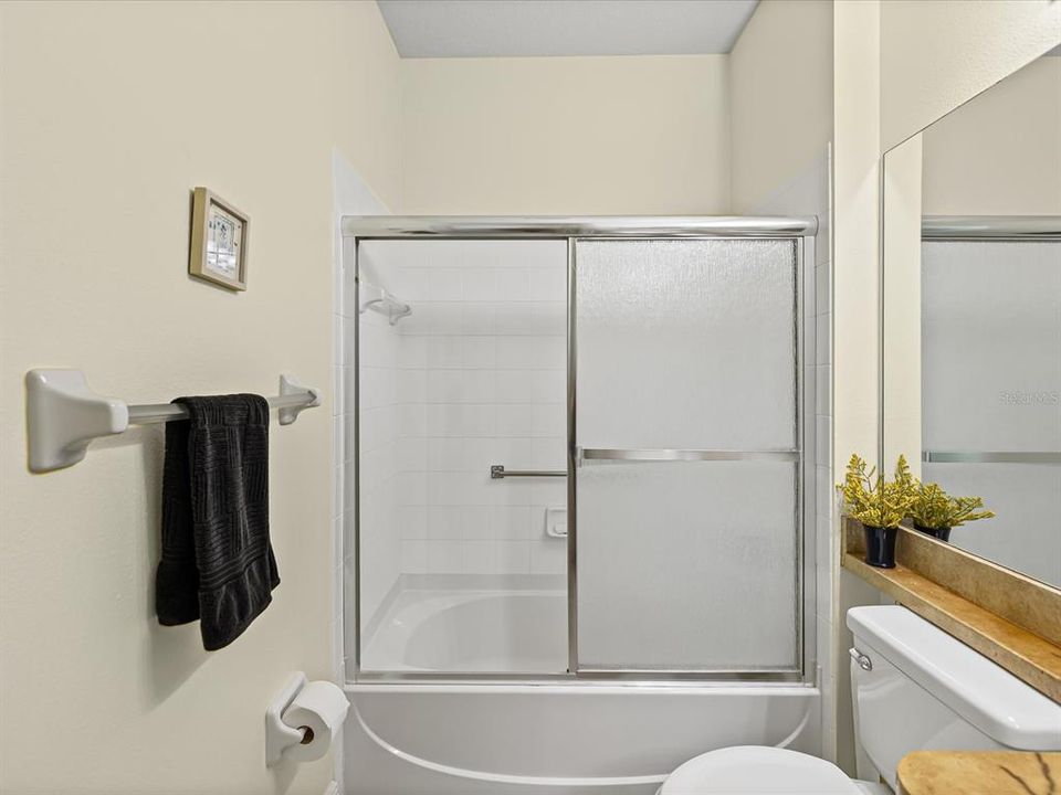 En Venta: $349,444 (3 camas, 2 baños, 1956 Pies cuadrados)