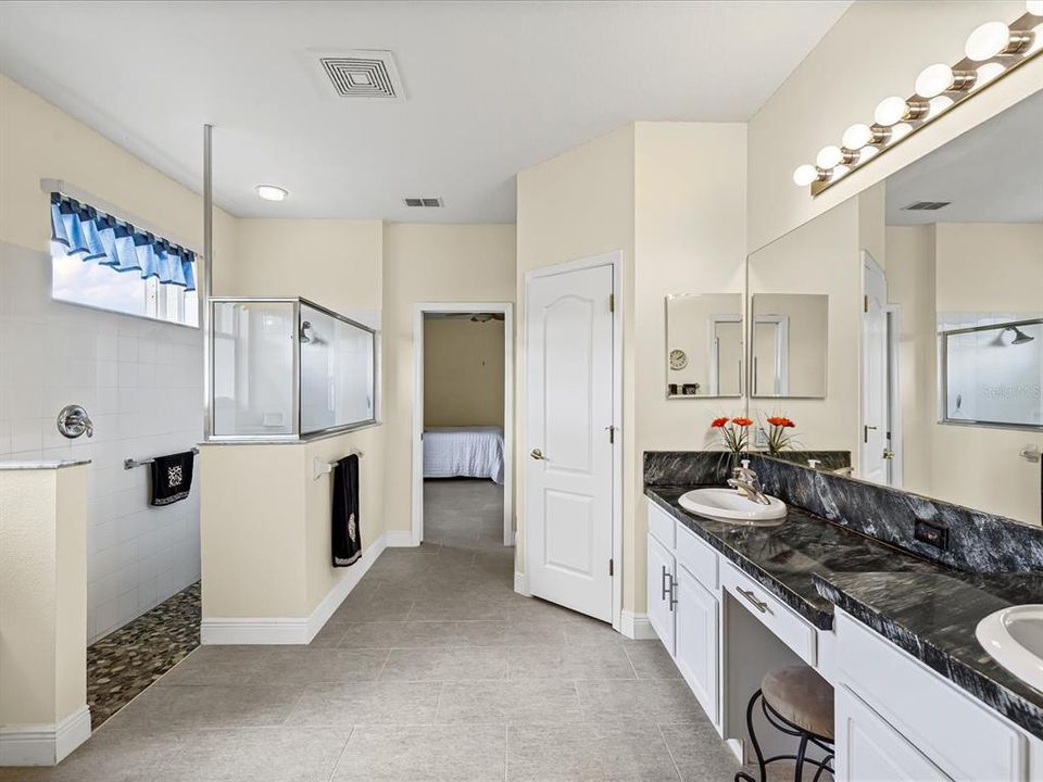 En Venta: $349,444 (3 camas, 2 baños, 1956 Pies cuadrados)