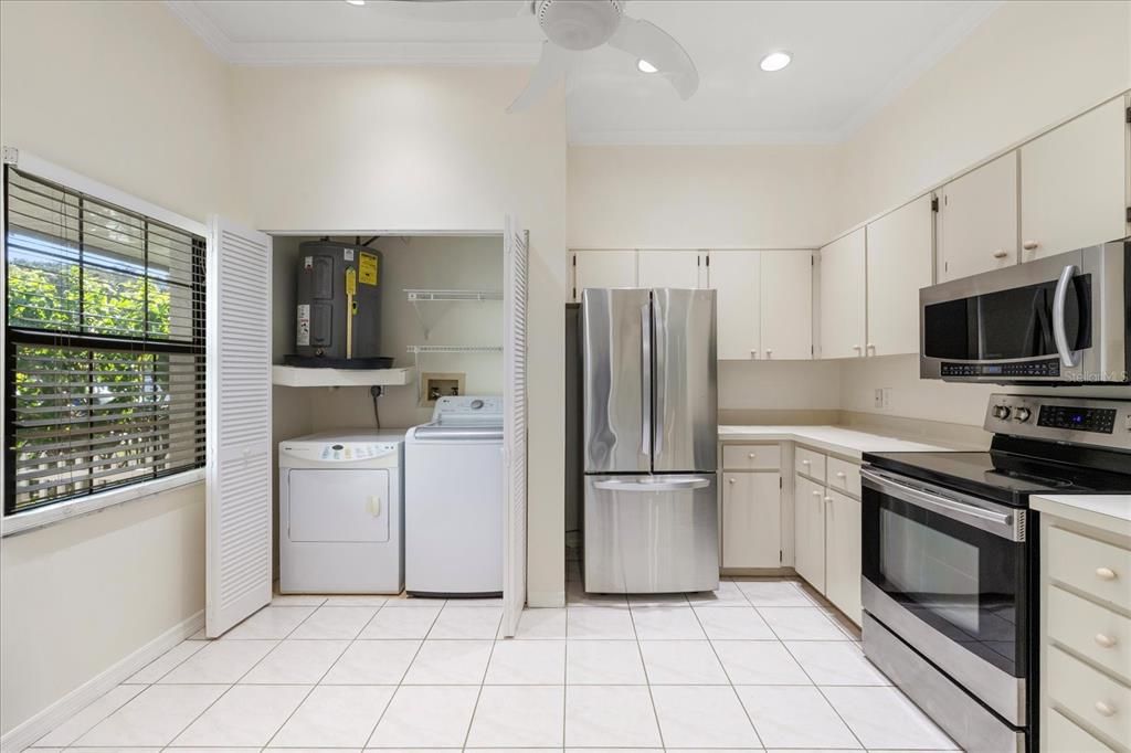 Activo con contrato: $265,000 (2 camas, 2 baños, 1197 Pies cuadrados)