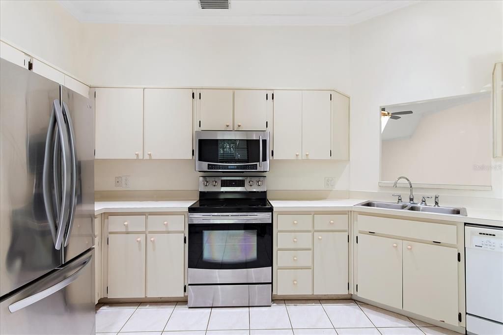 Activo con contrato: $265,000 (2 camas, 2 baños, 1197 Pies cuadrados)