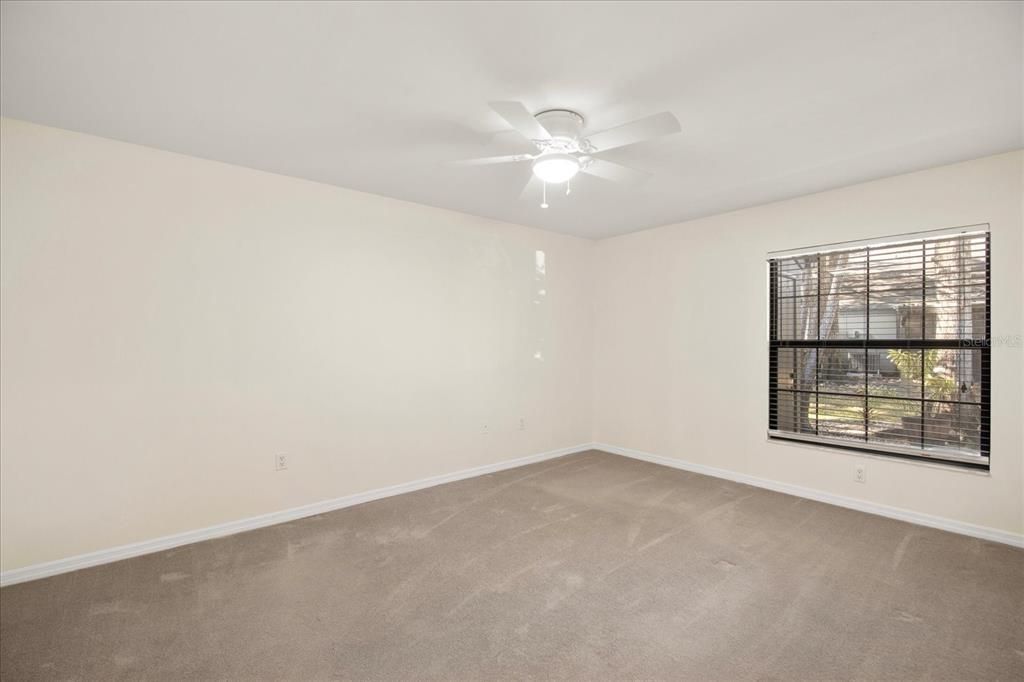 Activo con contrato: $265,000 (2 camas, 2 baños, 1197 Pies cuadrados)